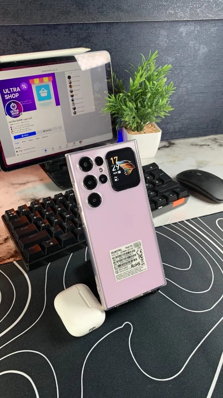 هاتف OUKITEL C62 باللون الوردي من الخلف